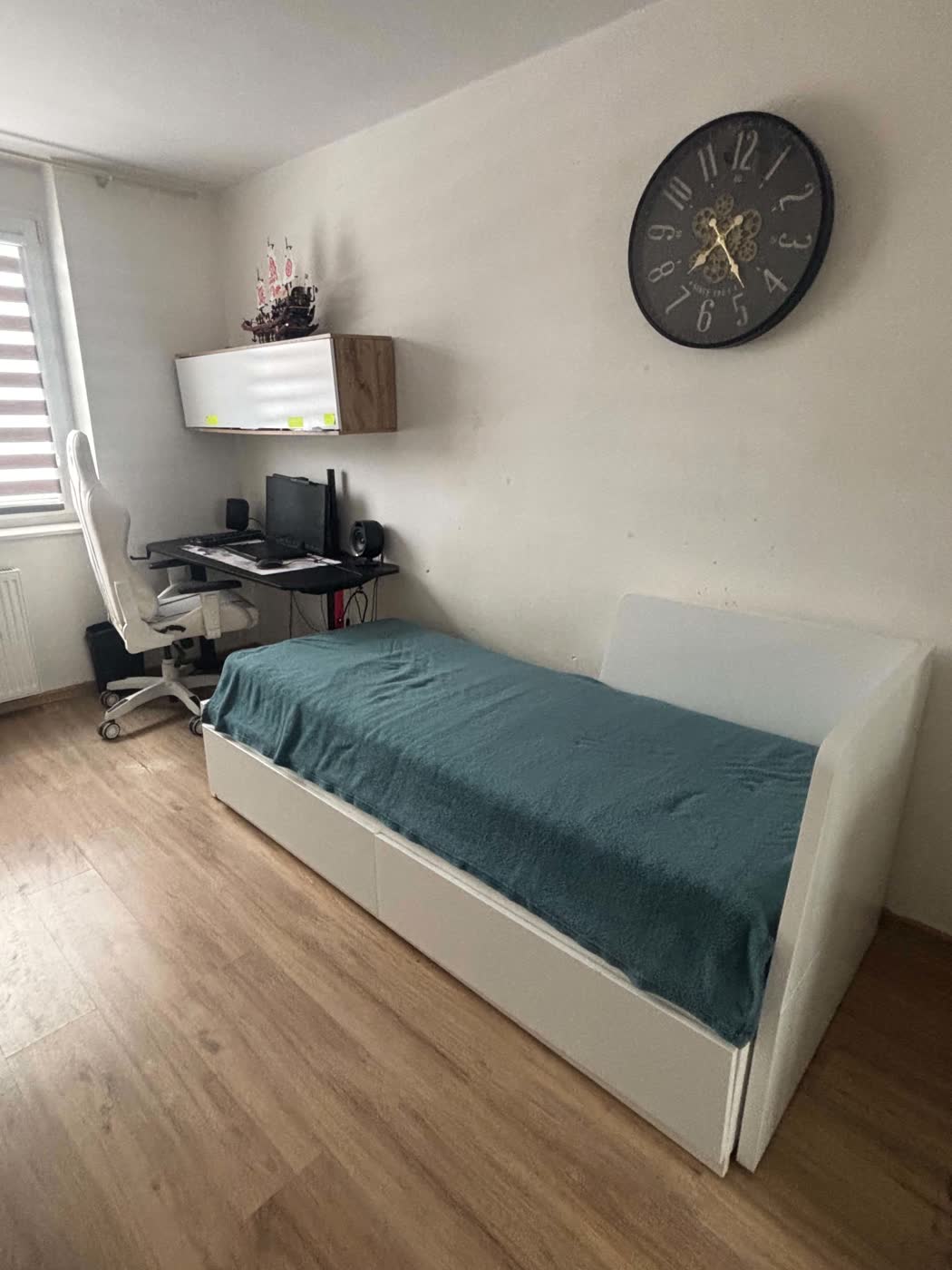 Gdynia — realizacja — przed opróżnieniem, Pusto.pl